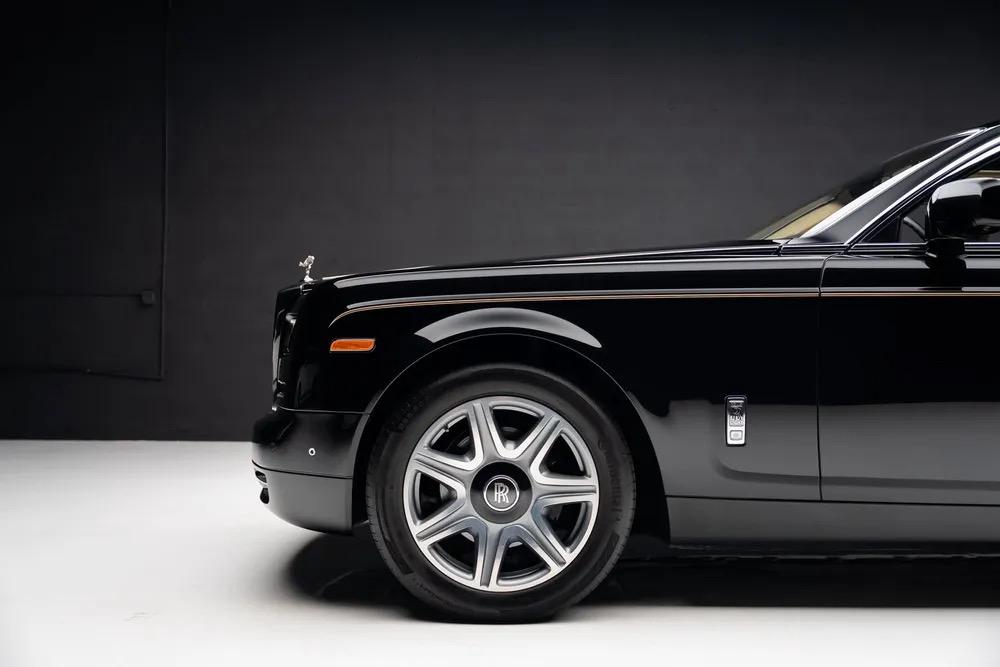 Steering Wheel Detail